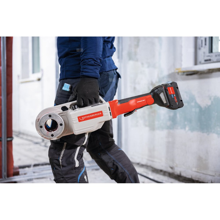 SUPERTRONIC 2000 E z imadłem, z głowicami BSPT R 1/2'' - 3/4'' - 1'' - 1 1/4'' - 1 1/2'' - 2'', z adaptorem ROFIX, bez akumulatora i ładowarki AMP