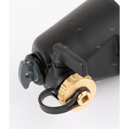 Separator AFRISO ADS 181 HP, do C.O., do klimatyzacji, 3 bar / 90'C, 1 1/4'' (GW), z wkładem magnesowymInstalacje i źródła ciepła