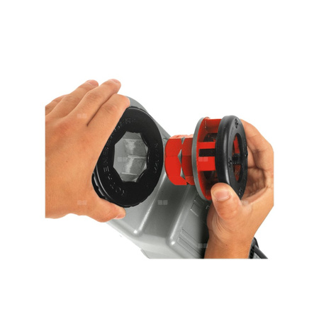 SUPERTRONIC 2000 E z imadłem, z głowicami BSPT R 1/2'' - 3/4'' - 1'' - 1 1/4'' - 1 1/2'' - 2'', z adaptorem ROFIX, bez akumulatora i ładowarki AMP