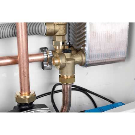 Grupa pompowa AFRISO PrimoBox AHB 620 GZ x GW 3/4'' x 3/4'', z izolacją, z pompą obiegową 2x Grunfos UPM3 Auto